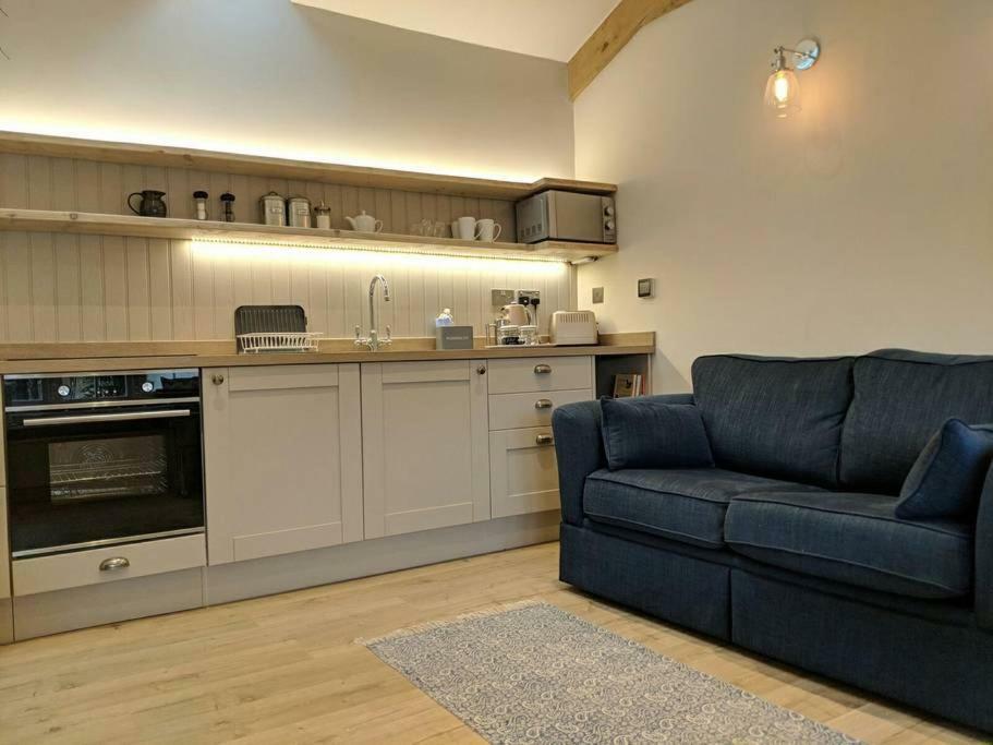 Skittles - Charming One Bedroom Apartment - Parking - Easy Access To Bath Box  Exterior foto