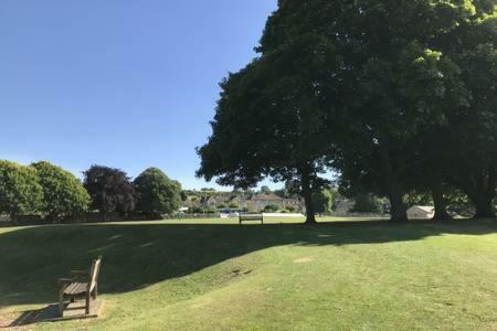 Skittles - Charming One Bedroom Apartment - Parking - Easy Access To Bath Box  Exterior foto